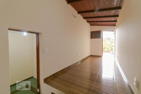 Casa de condomínio à venda com 117m², 5 quartos e 2 vagasSuíte