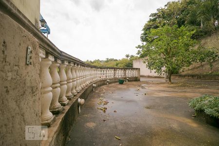 Casa de condomínio à venda com 117m², 5 quartos e 2 vagasQuintal