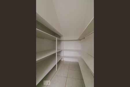 Casa de condomínio à venda com 117m², 5 quartos e 2 vagasDespensa