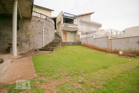 Casa de condomínio à venda com 117m², 5 quartos e 2 vagasQuintal