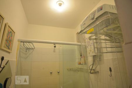 Banheiro de kitnet/studio à venda com 1 quarto, 30m² em Botafogo, Rio de Janeiro