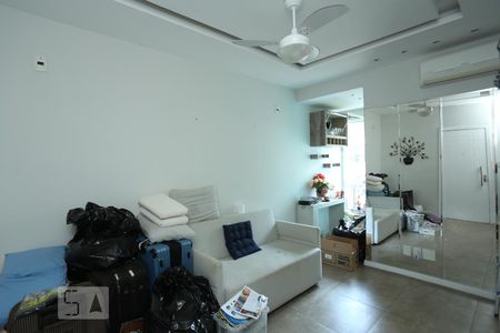 Sala de apartamento para alugar com 2 quartos, 92m² em Copacabana, Rio de Janeiro