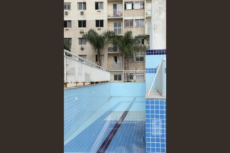 Apartamento à venda com 48m², 2 quartos e sem vagaÁrea comum - Piscina