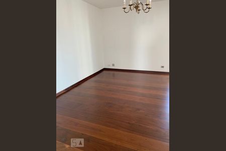 Apartamento à venda com 200m², 3 quartos e 2 vagas Apartamento à venda com 200m², 3 quartos e 2 vagasQuarto 2