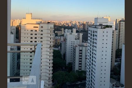 Apartamento à venda com 200m², 3 quartos e 2 vagas Apartamento à venda com 200m², 3 quartos e 2 vagasVista- Varanda