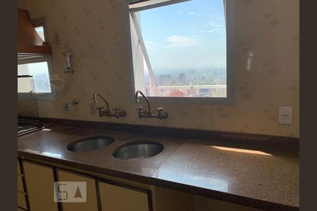 Apartamento à venda com 200m², 3 quartos e 2 vagas Apartamento à venda com 200m², 3 quartos e 2 vagasCozinha