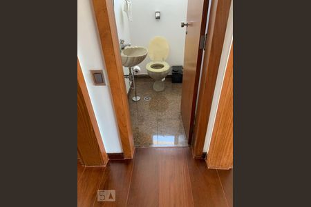 Apartamento à venda com 200m², 3 quartos e 2 vagas Apartamento à venda com 200m², 3 quartos e 2 vagasBanheiro 3