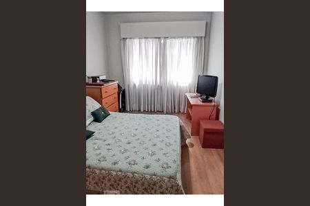 Primeiro dormitório de apartamento à venda com 2 quartos, 108m² em Vila Nova Conceição, São Paulo