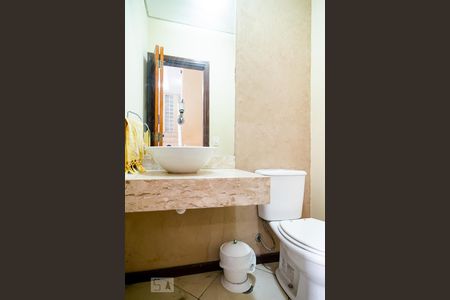 Casa à venda com 332m², 4 quartos e 4 vagasLavabo