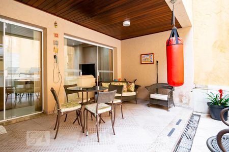 Casa à venda com 332m², 4 quartos e 4 vagasVaranda