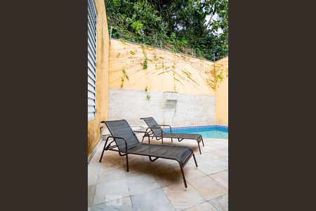 Casa à venda com 332m², 4 quartos e 4 vagasPiscina