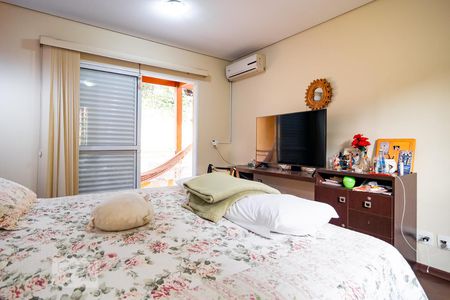 Casa à venda com 332m², 4 quartos e 4 vagasSuíte Master