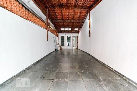 Casa à venda com 135m², 2 quartos e 2 vagas Casa à venda com 135m², 2 quartos e 2 vagasGaragem