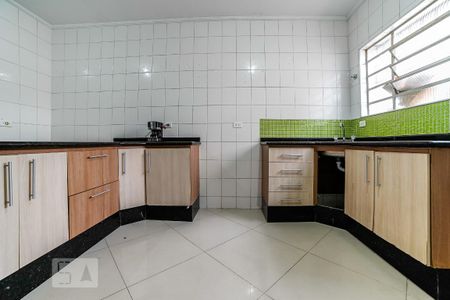 Casa à venda com 135m², 2 quartos e 2 vagas Casa à venda com 135m², 2 quartos e 2 vagasCozinha