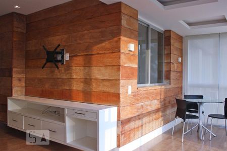 Sala de apartamento para alugar com 2 quartos, 88m² em Barra da Tijuca, Rio de Janeiro
