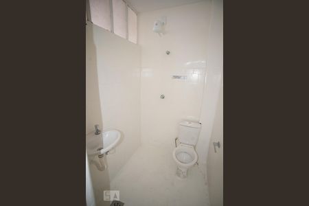 Banheiro de kitnet/studio para alugar com 1 quarto, 35m² em Centro, Rio de Janeiro