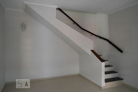 SALA de casa à venda com 2 quartos, 86m² em Vila Paulicéia, São Paulo