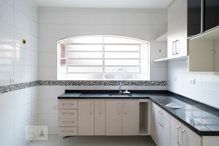 Casa à venda com 86m², 2 quartos e 2 vagasCOZINHA