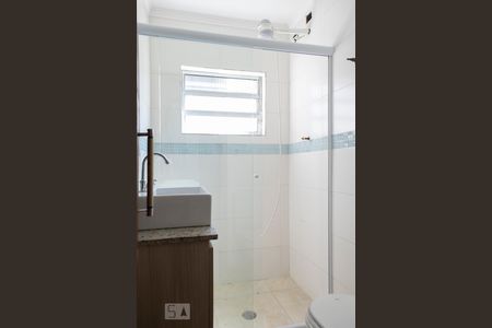 BANHEIRO de casa à venda com 2 quartos, 86m² em Vila Paulicéia, São Paulo