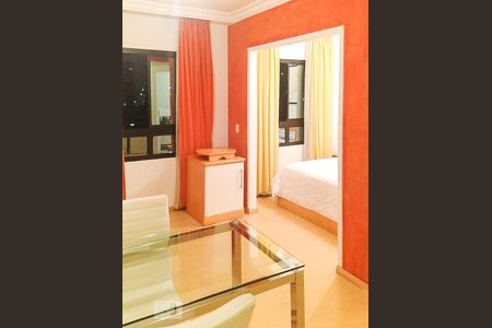 Flat de kitnet/studio à venda com 1 quarto, 30m² em Pinheiros, São Paulo