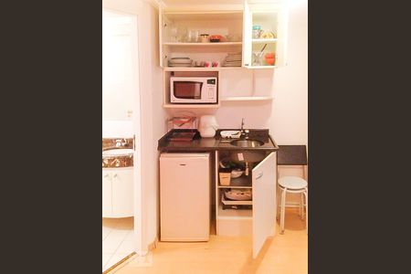 Flat de kitnet/studio à venda com 1 quarto, 30m² em Pinheiros, São Paulo