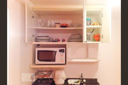 Flat de kitnet/studio à venda com 1 quarto, 30m² em Pinheiros, São Paulo