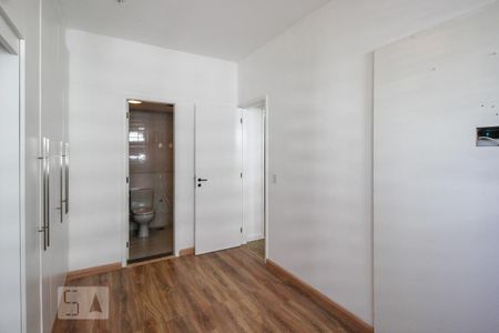 Apartamento à venda com 74m², 2 quartos e 2 vagas Apartamento à venda com 74m², 2 quartos e 2 vagasSuíte