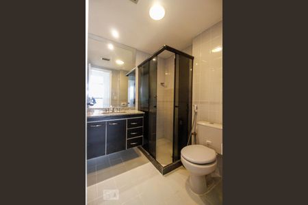 Apartamento à venda com 74m², 2 quartos e 2 vagas Apartamento à venda com 74m², 2 quartos e 2 vagasBanheiro Corredor
