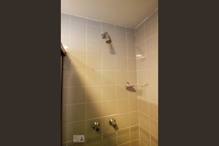 Apartamento à venda com 74m², 2 quartos e 2 vagas Apartamento à venda com 74m², 2 quartos e 2 vagasDetalhe Banheiro Corredor