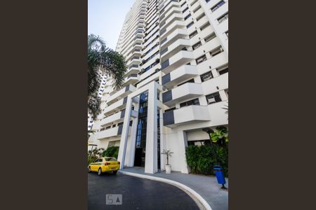 Apartamento à venda com 74m², 2 quartos e 2 vagas Apartamento à venda com 74m², 2 quartos e 2 vagasFachada do Prédio
