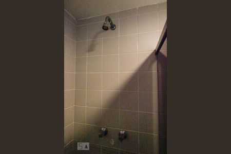 Apartamento à venda com 74m², 2 quartos e 2 vagas Apartamento à venda com 74m², 2 quartos e 2 vagasDetalhe Banheiro da Suíte