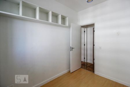Apartamento à venda com 74m², 2 quartos e 2 vagas Apartamento à venda com 74m², 2 quartos e 2 vagasQuarto