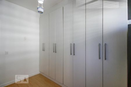 Quarto de apartamento à venda com 2 quartos, 74m² em Barra da Tijuca, Rio de Janeiro
