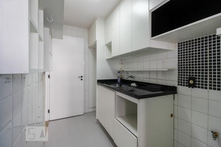 Apartamento à venda com 74m², 2 quartos e 2 vagas Apartamento à venda com 74m², 2 quartos e 2 vagasCozinha
