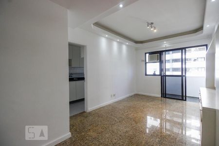 Sala de apartamento à venda com 2 quartos, 74m² em Barra da Tijuca, Rio de Janeiro