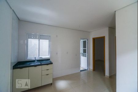 Cozinha de apartamento para alugar com 2 quartos, 39m² em Vila Esperança, São Paulo