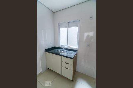 Cozinha de apartamento para alugar com 2 quartos, 39m² em Vila Esperança, São Paulo