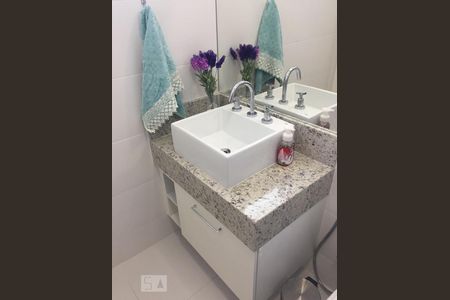 Apartamento para alugar com 80m², 2 quartos e 1 vaga