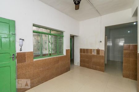 Sala de casa à venda com 2 quartos, 70m² em Olaria, Rio de Janeiro