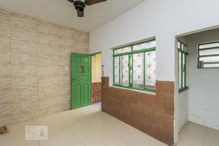 Sala de casa à venda com 2 quartos, 70m² em Olaria, Rio de Janeiro