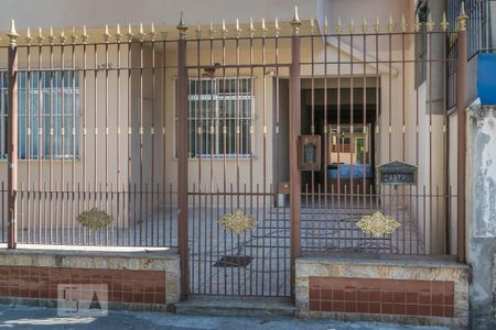 Casa à venda com 70m², 2 quartos e sem vagaEntrada