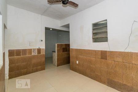 Sala de casa à venda com 2 quartos, 70m² em Olaria, Rio de Janeiro