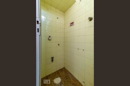 Apartamento para alugar com 66m², 2 quartos e sem vaga Apartamento para alugar com 66m², 2 quartos e sem vagaBanheiro de Serviço