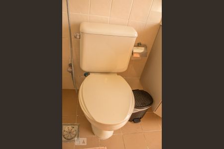 Apartamento para alugar com 108m², 2 quartos e 1 vaga Apartamento para alugar com 108m², 2 quartos e 1 vagaBanheiro da Suíte