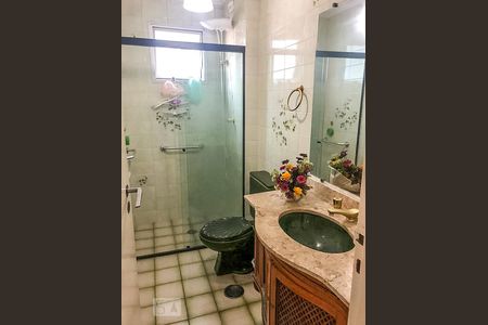 Banheiro de apartamento à venda com 2 quartos, 65m² em Rudge Ramos, São Bernardo do Campo