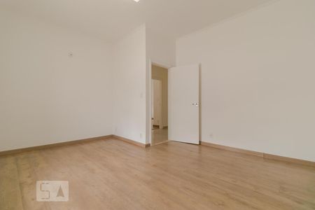 Casa à venda com 248m², 7 quartos e 4 vagasSuíte 01