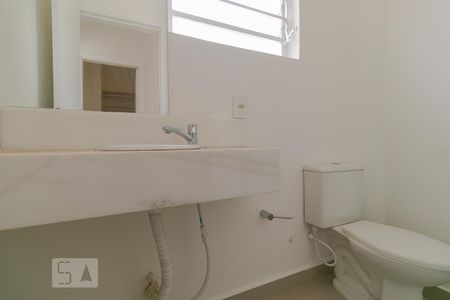 Casa à venda com 248m², 7 quartos e 4 vagasBanheiro da Suíte 04