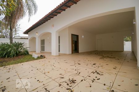 Casa à venda com 248m², 7 quartos e 4 vagasFachada