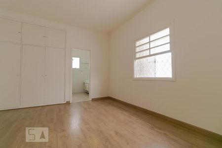 Casa à venda com 248m², 7 quartos e 4 vagasSuíte 01