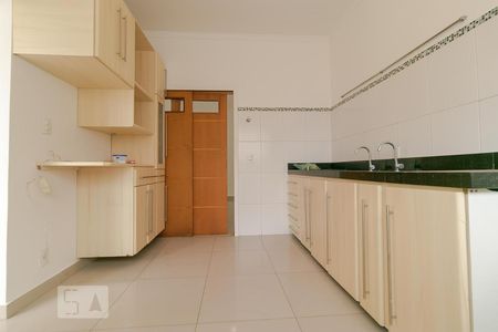 Casa à venda com 248m², 7 quartos e 4 vagasCozinha